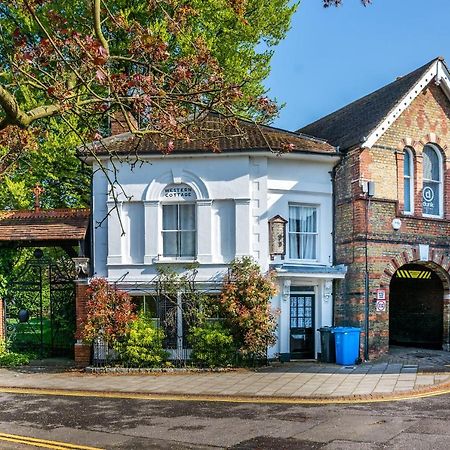 Castle Properties: The Duchess, 3 Bed Family Cottage ウィンザー エクステリア 写真