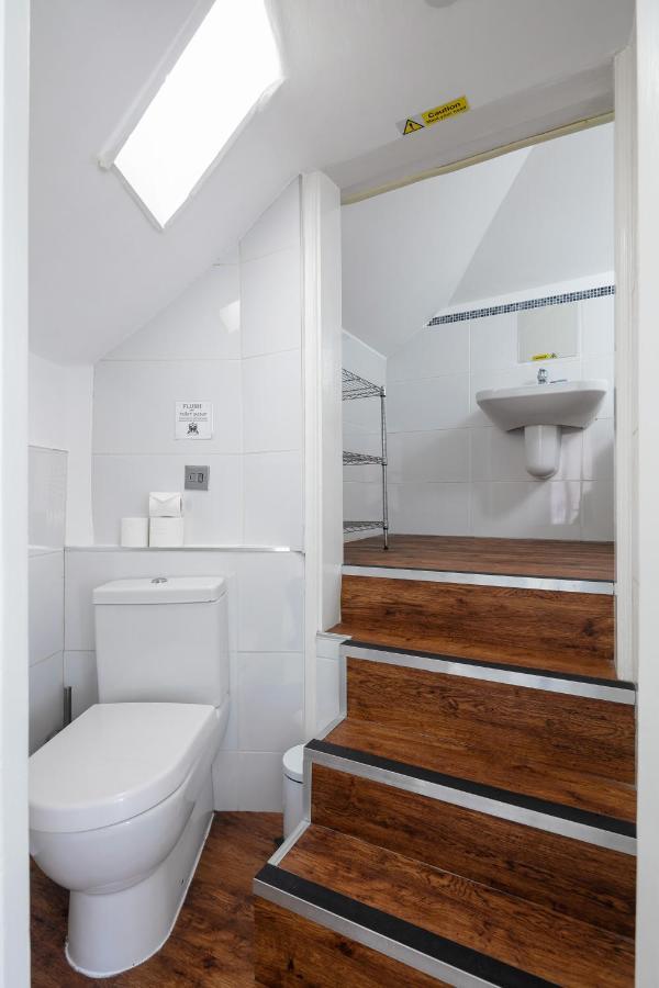 Castle Properties: The Duchess, 3 Bed Family Cottage ウィンザー エクステリア 写真